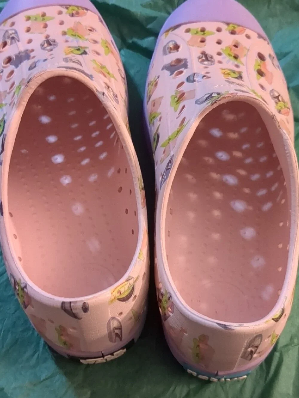 Native Kids Slip-On Water Shoes in Star Wars Character Print